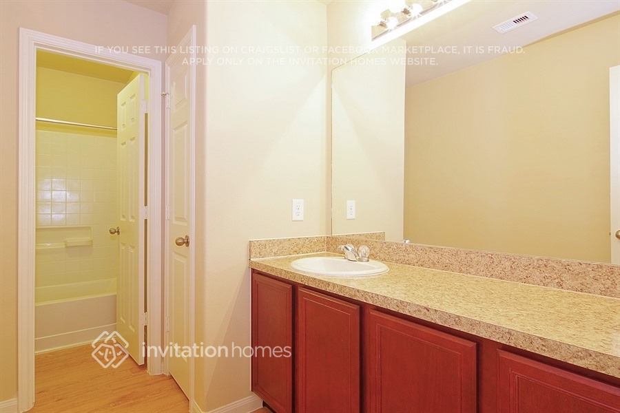 Building Photo - 18811 Dennington Dr