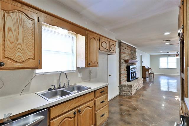 Building Photo - 2310 Glenwood Dr