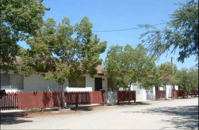 Primary Photo - 315 Roberts Ln