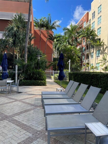 Building Photo - 2001 Biscayne Blvd