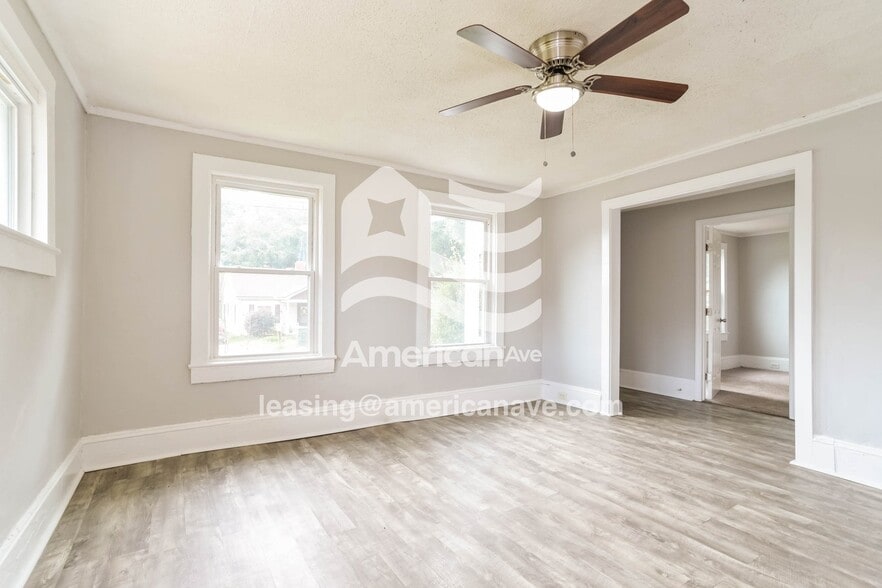 Building Photo - 407 S Emerson St