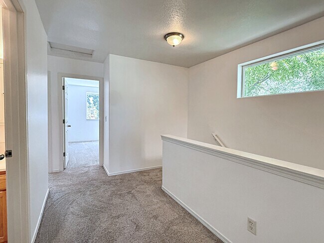Building Photo - 8807 N Tyndall Ave