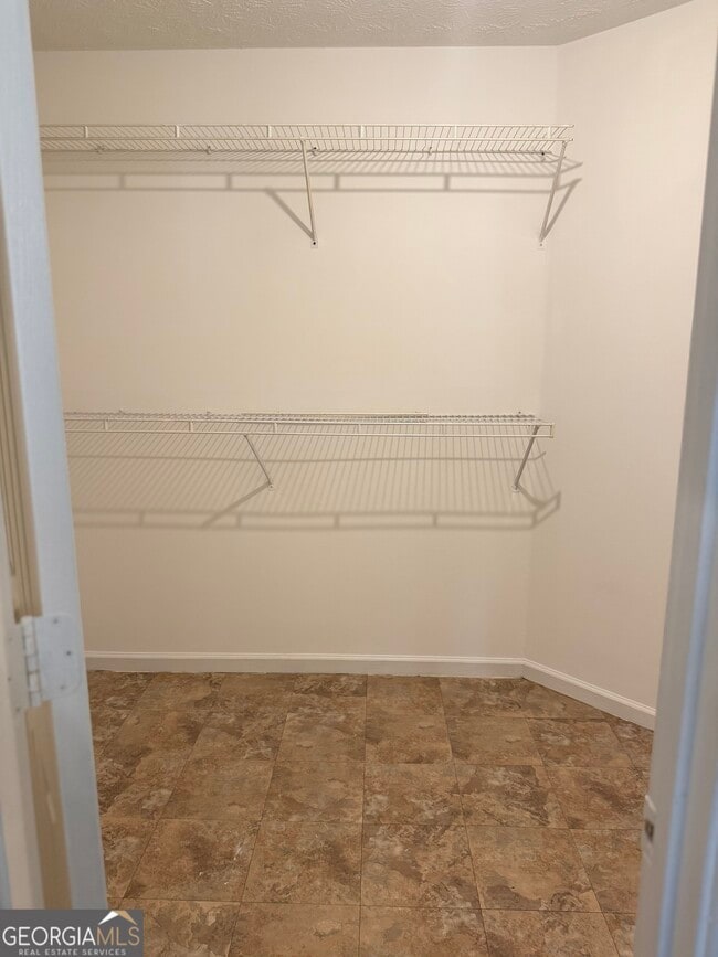 Building Photo - 135 Plantation Blvd