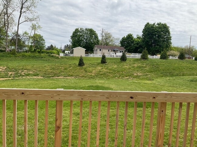 Building Photo - 301 Reserve Ln