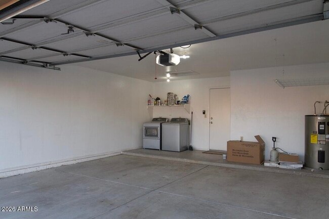 Building Photo - 7568 W Kerry Ln