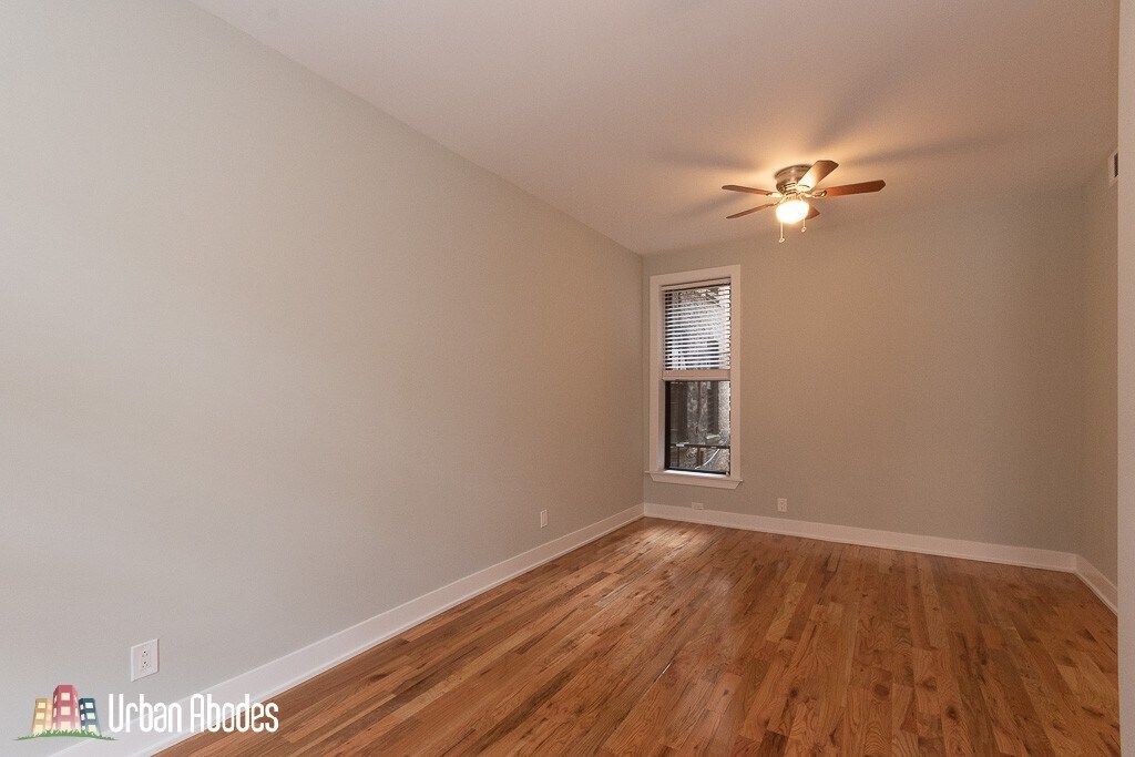 Building Photo - 644 W Oakdale Ave