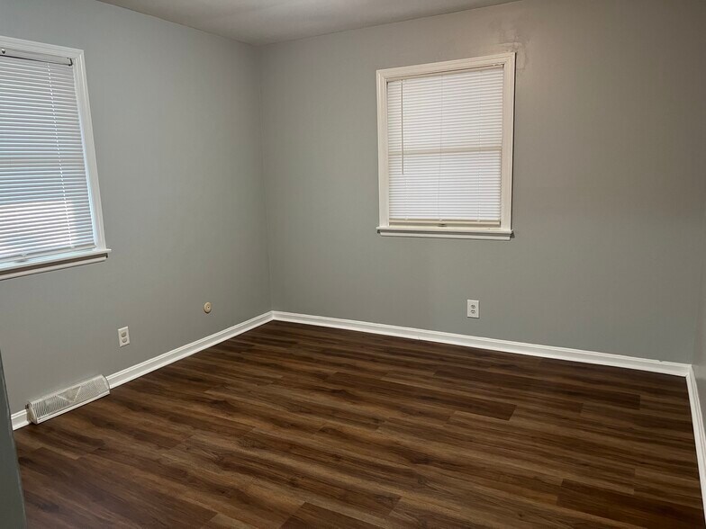 Building Photo - 169 Wyndcrest Ct