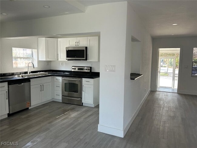 Building Photo - 3835 Arlington St