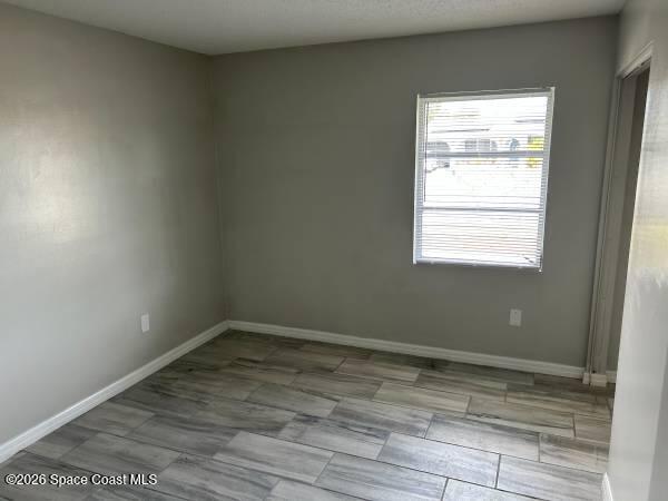 Building Photo - 3210 Edgewood Dr NE