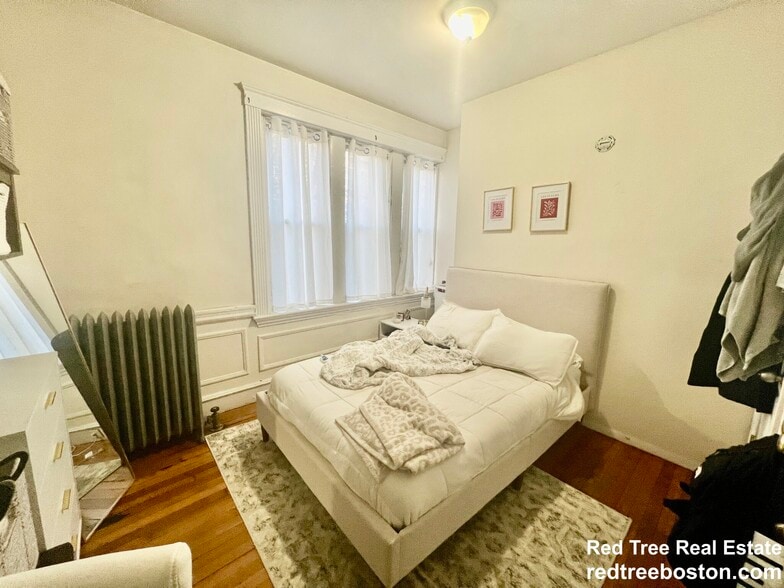 Building Photo - 316 Saint Paul St