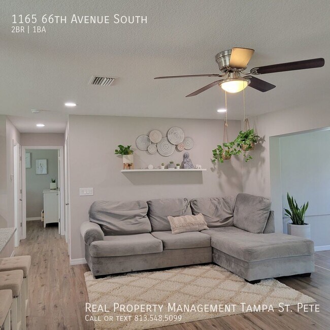 Building Photo - OUTSTANDING ST PETERSBURG POOL HOME AVAILA...