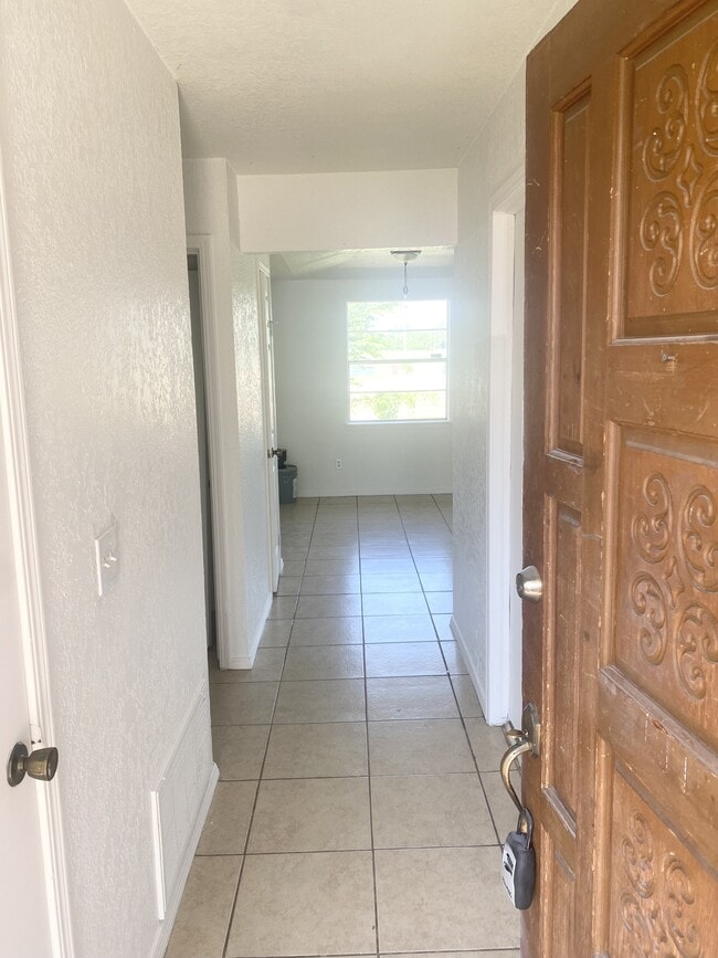 Building Photo - 1821 Mark Trail