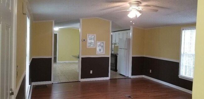 Building Photo - 169 Brentwood Ln