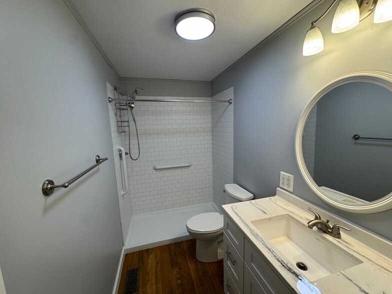 Building Photo - 4000 Marlton Cir