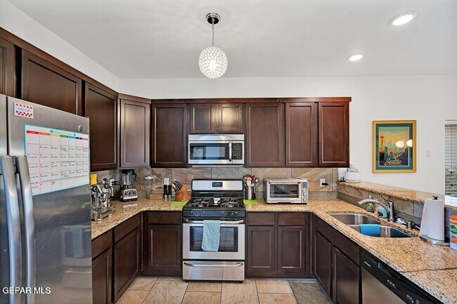 Building Photo - 7355 Via Canutillo Dr