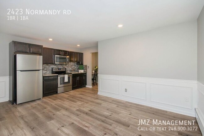 Building Photo - COMPLETELY UPDATED BEAUTIFUL RANCH STYLE P...
