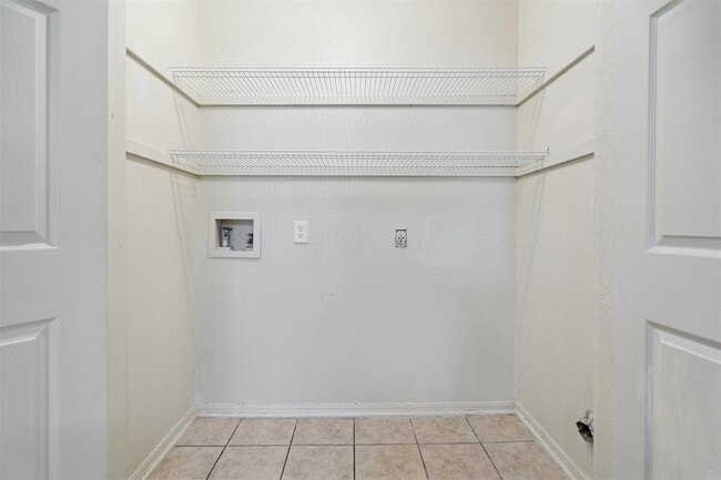 Building Photo - 6203 SE 47th St