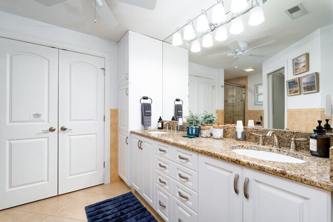 Building Photo - 149 Beachcomber St