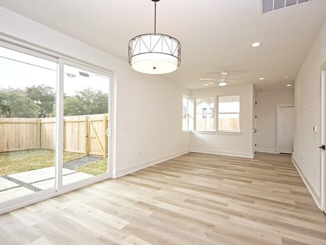 Building Photo - 1116 Atkinson Rd