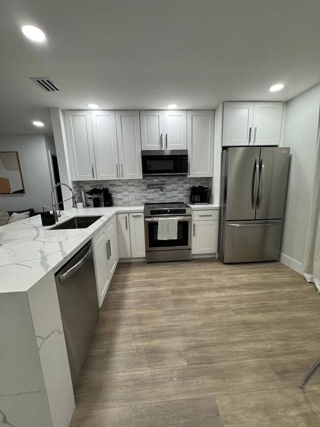 Building Photo - 1617 NW 7th Terrace