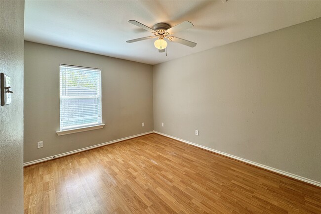 Building Photo - 3455 Angel Ln