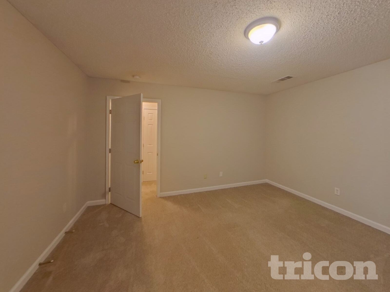 Building Photo - 7955 Streamside Ln