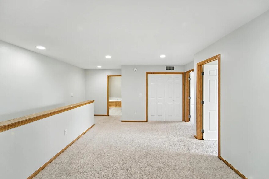 Building Photo - 277 S 79th St