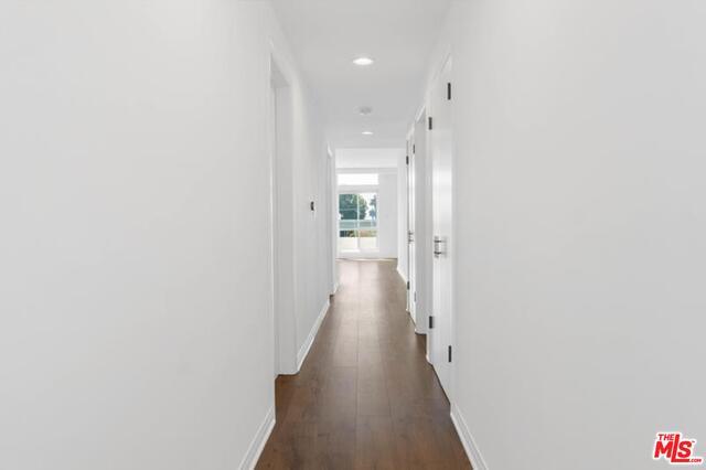 Building Photo - 511 San Vicente Blvd