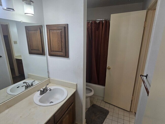 Building Photo - 3609 W Northgate Dr
