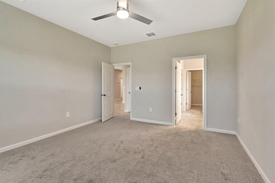 Building Photo - 12639 SW Forli Way