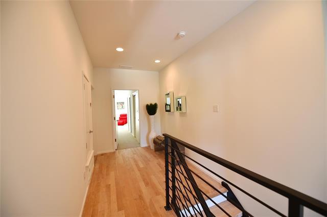 Building Photo - 4312 Munger Ave