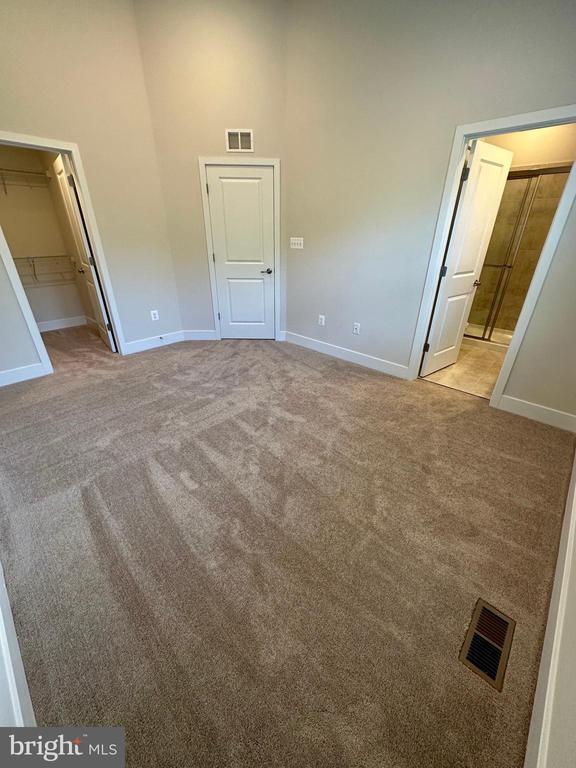 Building Photo - 2318 Woodlands Rd