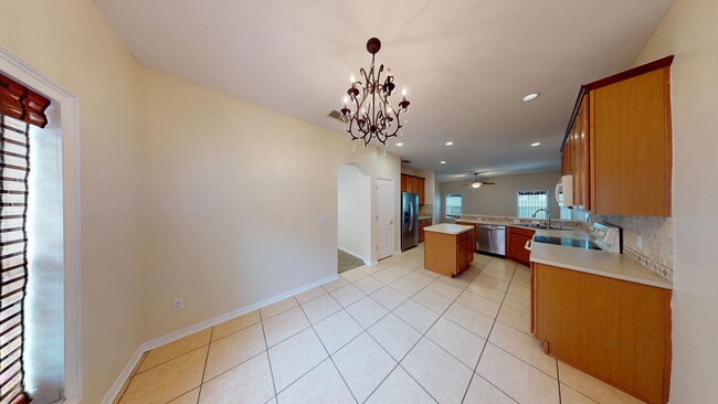 Building Photo - FABULOUS 4/2.5 HOME IN GATED CALABRIA COVE...