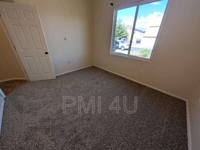Building Photo - 6101 Eagle Eye Dr NW