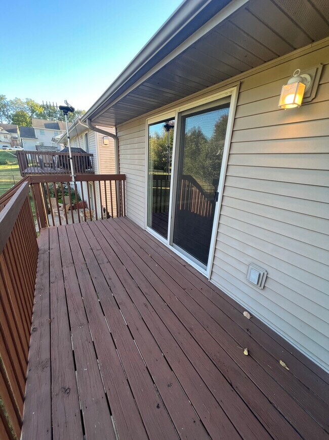 Building Photo - 2539 Catskill Ct