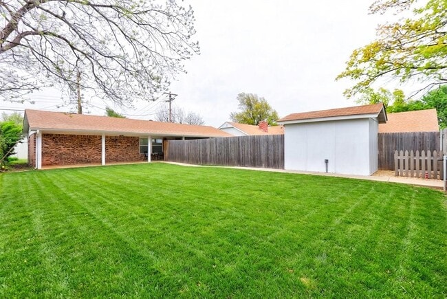 Building Photo - 5901 N MacArthur Blvd