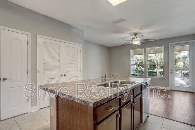 Building Photo - 4220 Plantation Oaks Blvd
