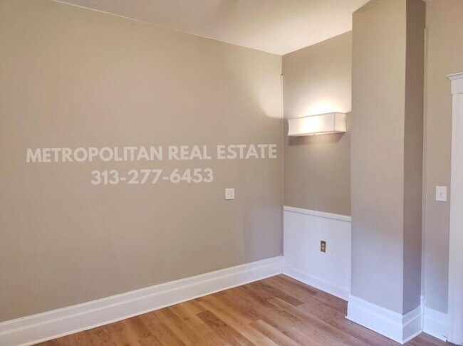 Building Photo - 205 Cedar St