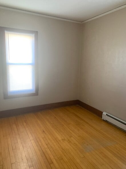 Building Photo - 720 12th St N