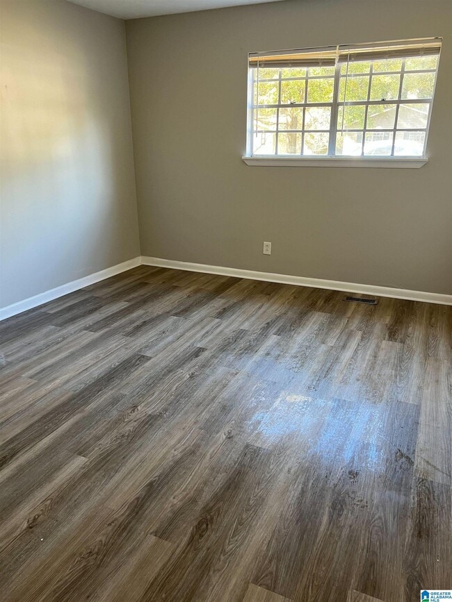 Building Photo - 5213 Goldmar Dr