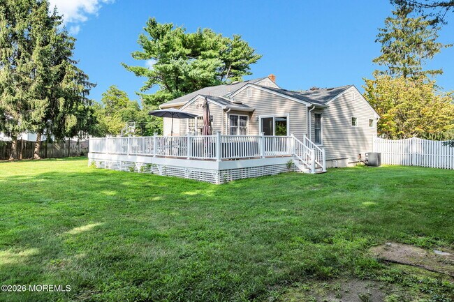 Building Photo - 55 S Lake Dr