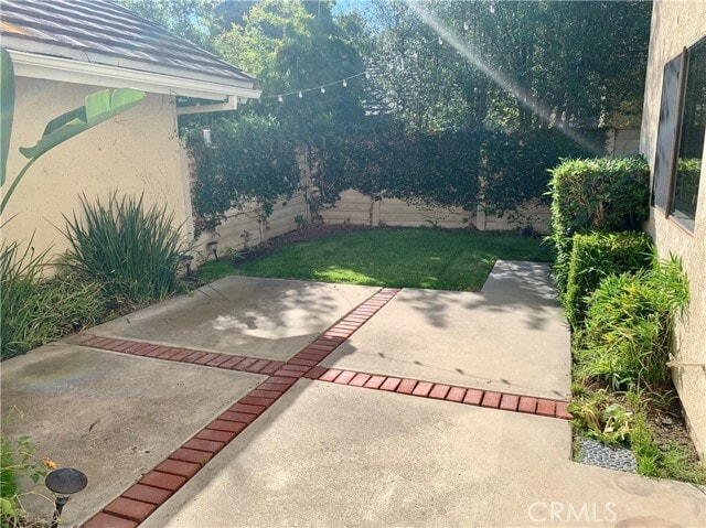 Building Photo - 3 Rushingwind