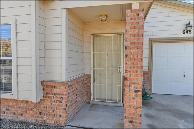 Building Photo - 648 Wind River Ave