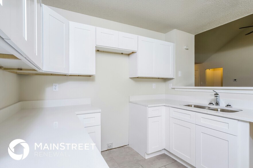Building Photo - 6096 Hallum Dr