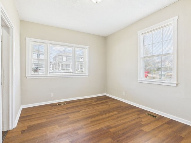 Building Photo - 1454 Ferndale Ave