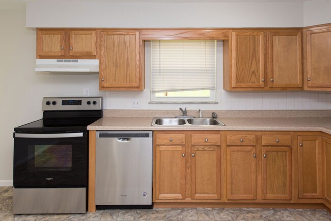 Building Photo - BRIDGETOWN- 3BEDROOM 1BATH W 1 CAR BUILT I...