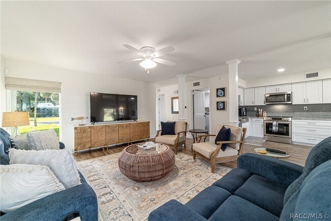 Building Photo - 11517 W Sandpiper Ct