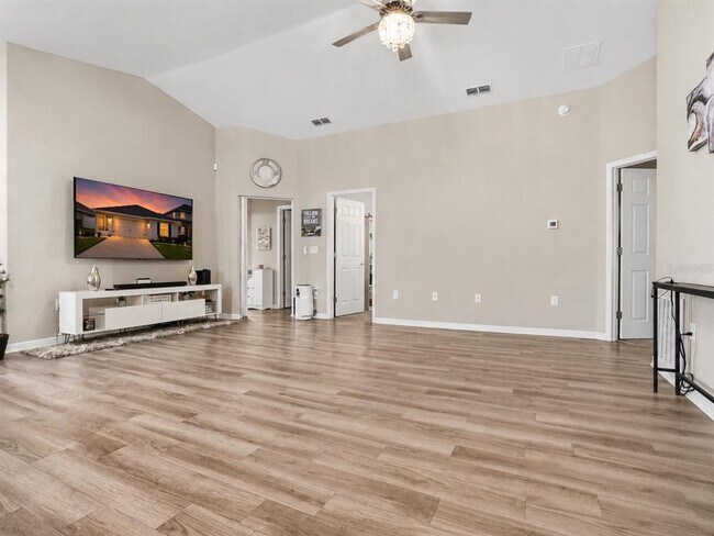 Building Photo - 8016 Diamond Creek Ln