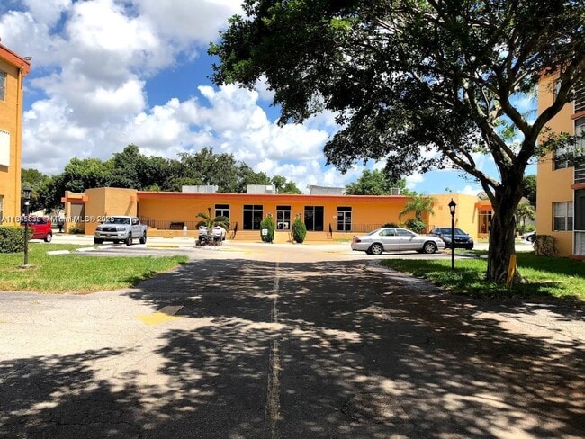 Building Photo - 4304 NW 9th Ave