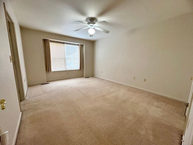 Building Photo - 3 Bedroom 2.5 Bathroom Townhome in Hummelstown!